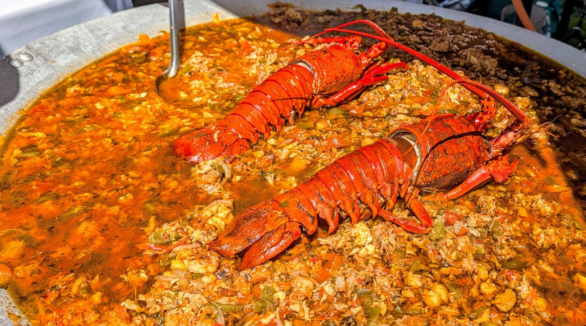 Lobster stew at Casa de la Langonsta booth